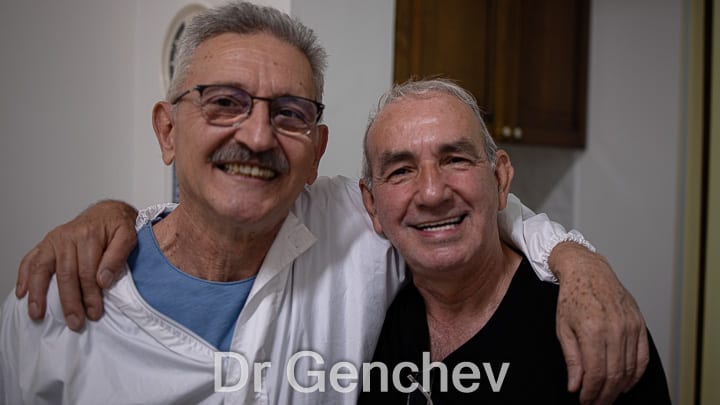 Dr Genchev restauro dentale completo di paziente edentulo